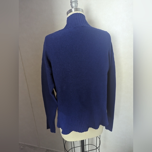 CYRUS Sweater - Picture 6 of 9